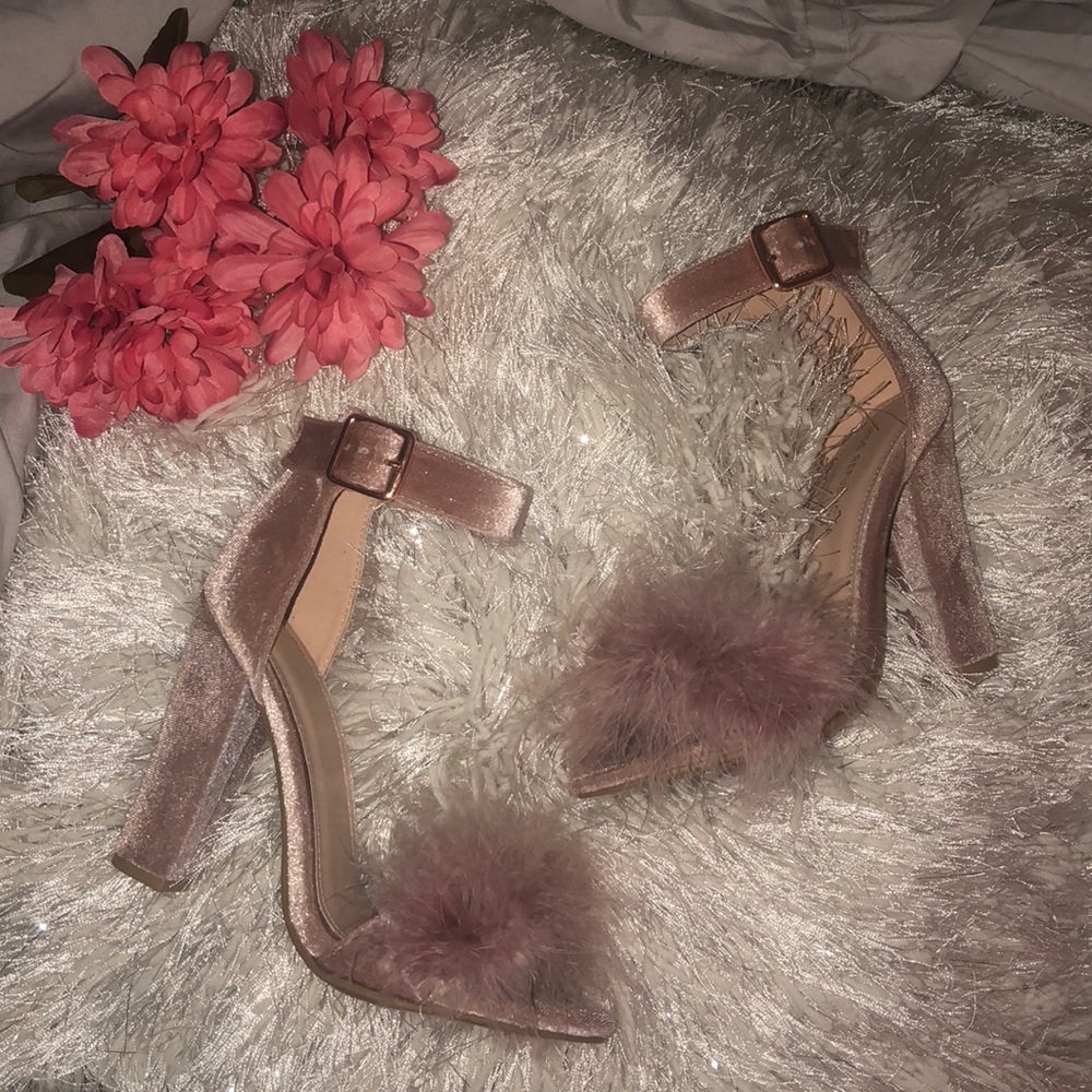 Fluffy pink velvet heels. Never worn